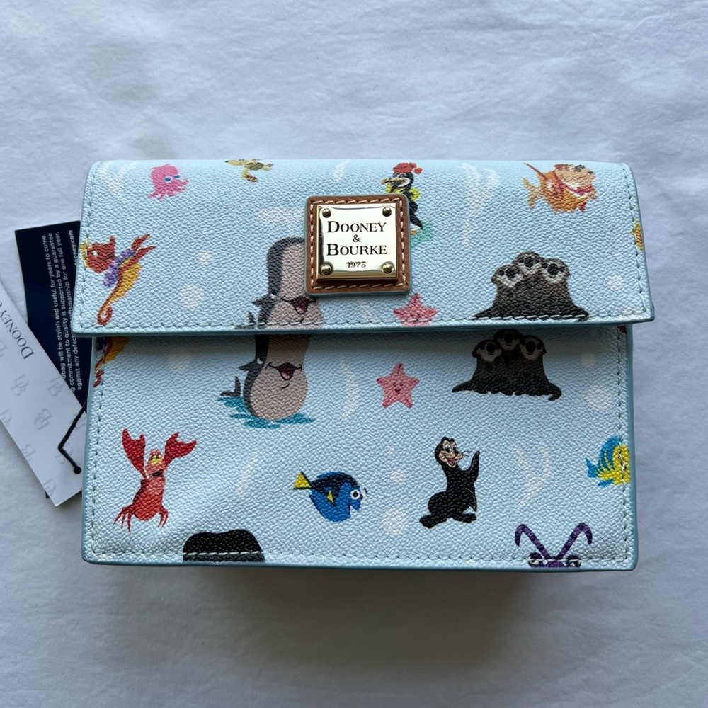 🎉 HOST PICK 🎉 NWT Dooney & Bourke Bags | Disney Out to Sea Crossbody Bag